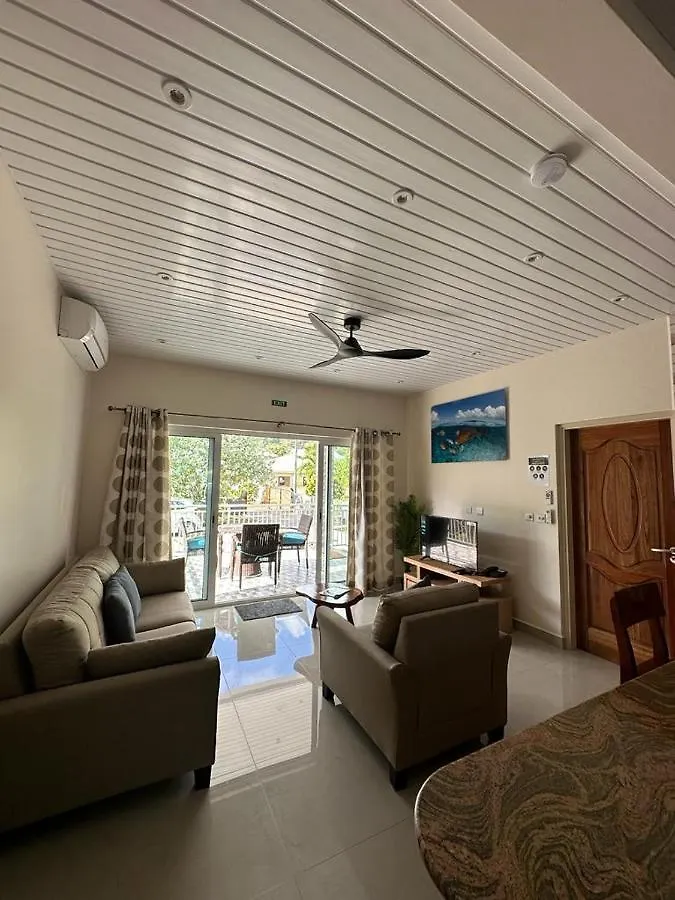Kontakt z Coco De Mer Villa